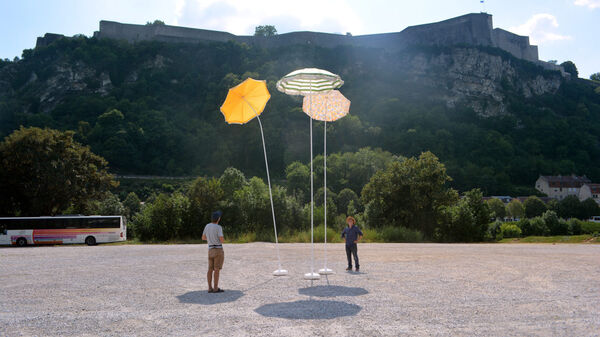 Deana Kolencikova – Dancing umbrellas, 2018 Besançon © Deana Kolencikova