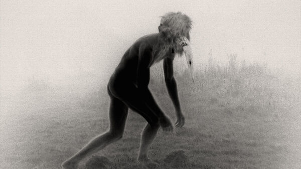 Emma Barthère – HOMO BESTIA, 68x50cm, Tirage jet d'encre sur papier Hahnemühle, Torchon © Emma Barthère 2024